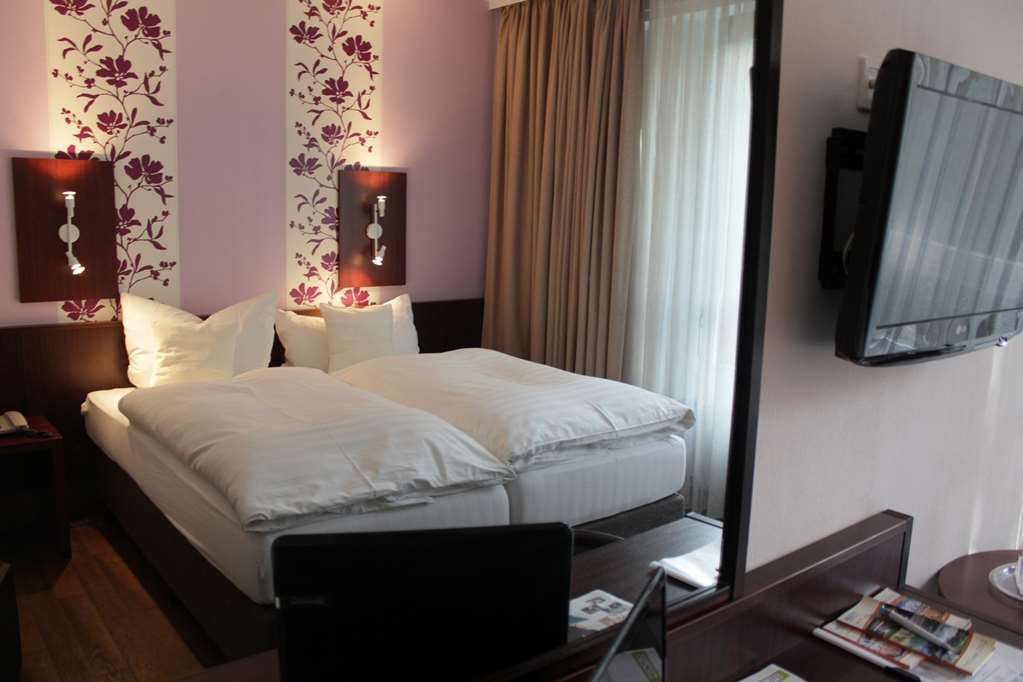 Gartenhotel Fettehenne แอร์คราท ภายนอก รูปภาพ